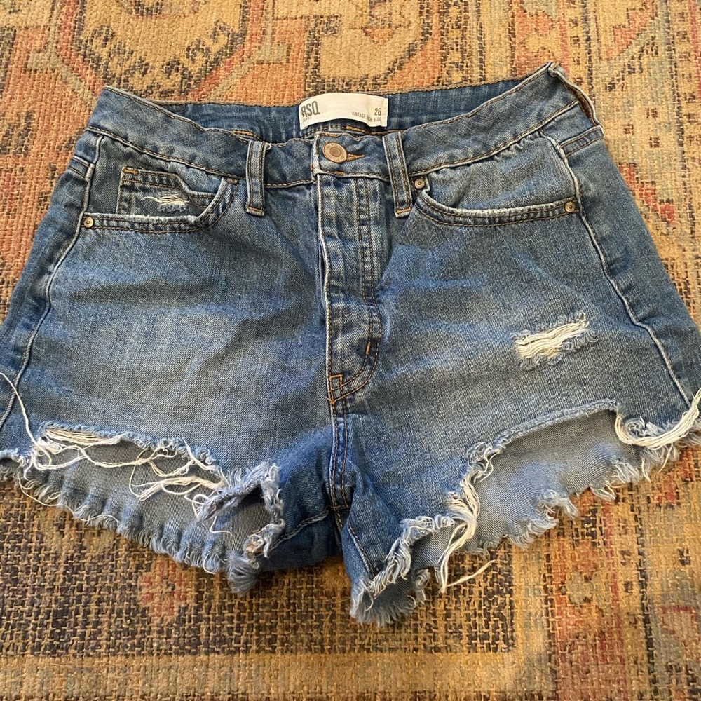 RSQ jean shorts!